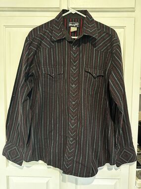 Vintage Wrangler Western Mens Size XL Pearl Snap Shirt Aztec Long Sleeve